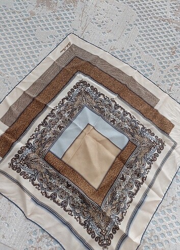 Silk home tivil ipek eşarp 