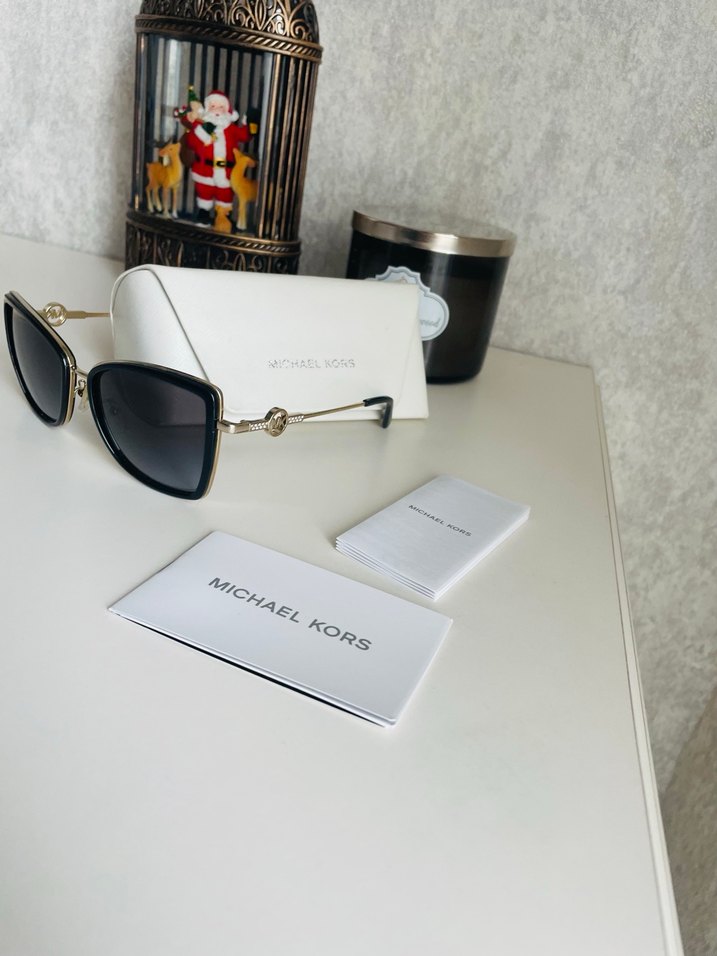 Michael Kors siyah güneş gözlüğü - Görsel 4