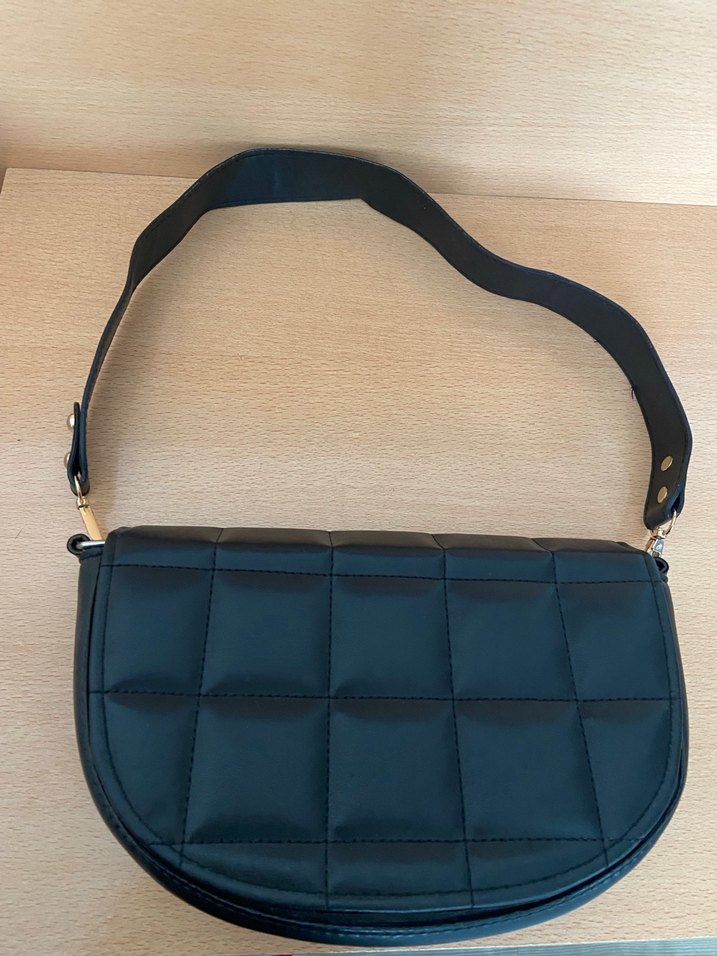 Siyah Kapitone Mini Omuz Çantası - Görsel 2