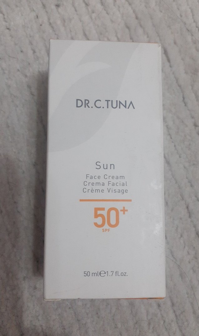 DR.C.TUNA SPF 50+ Yüz Güneş Kremi 50ml - Görsel 2