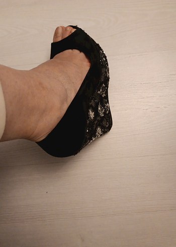 Divarese Siyah Kemerli Kadın Dolgu Topuklu Stiletto - Görsel 6