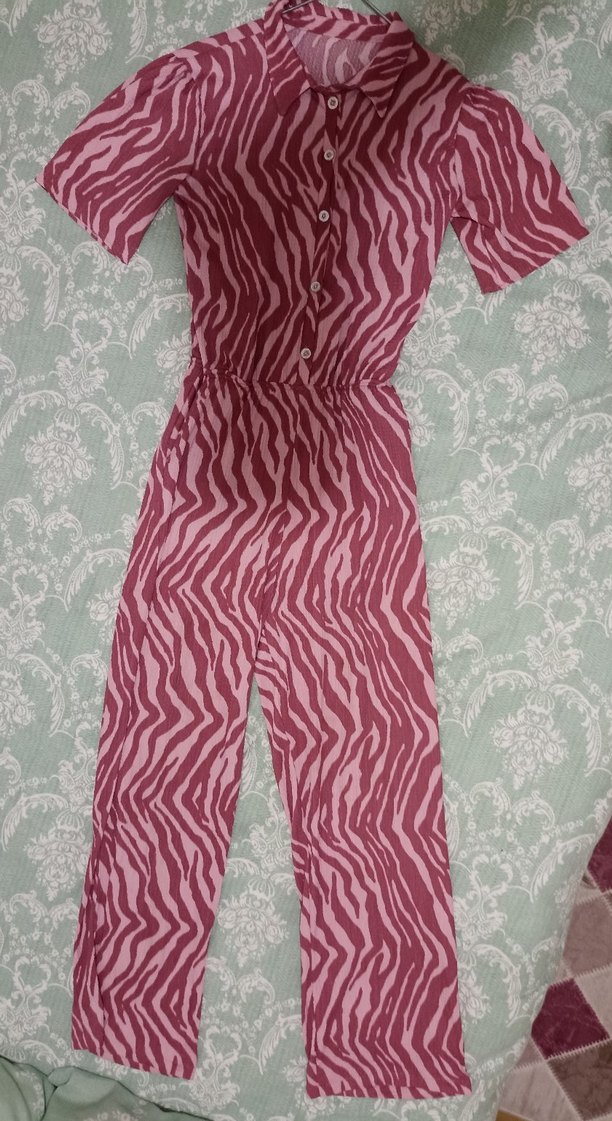 Desenli Kadın Tulum kısa kol önü düğmeli - Görsel 3