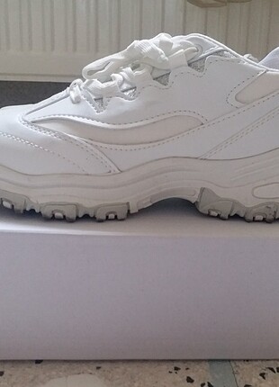 Beyaz Sneaker