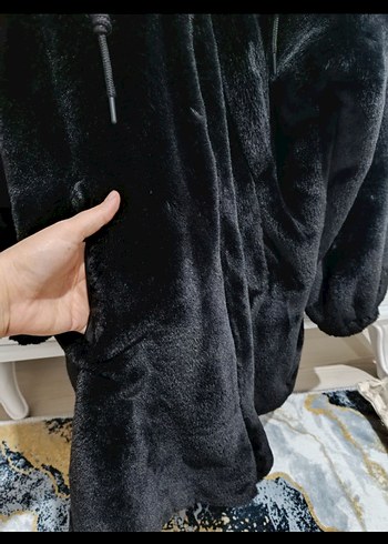 Siyah Kapüşonlu Kadın Peluş Mont - Görsel 4