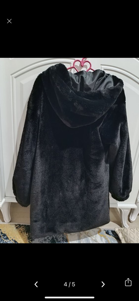 Siyah Kapüşonlu Kadın Peluş Mont - Görsel 2