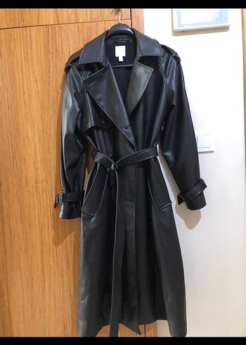 Kadın Siyah Deri Kemerli Uzun Trençkot - Görsel 4