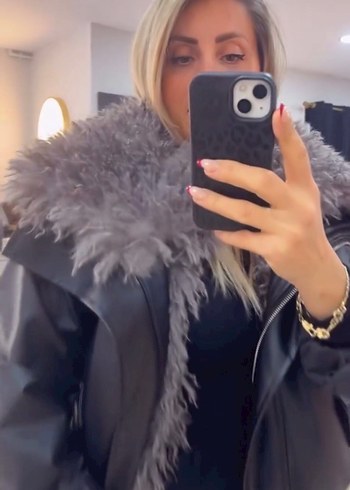 Kadın Gri Kürklü Siyah Deri Ceket standart bedendir - Görsel 3