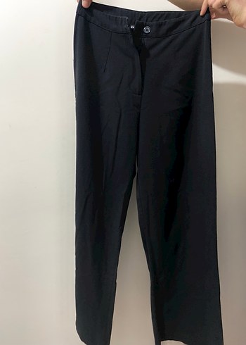 Siyah Kadın Midi Kumaş Pantolon - Görsel 2