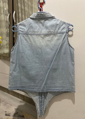 Kolsuz önden bağlamalı gömlek - Görsel 2