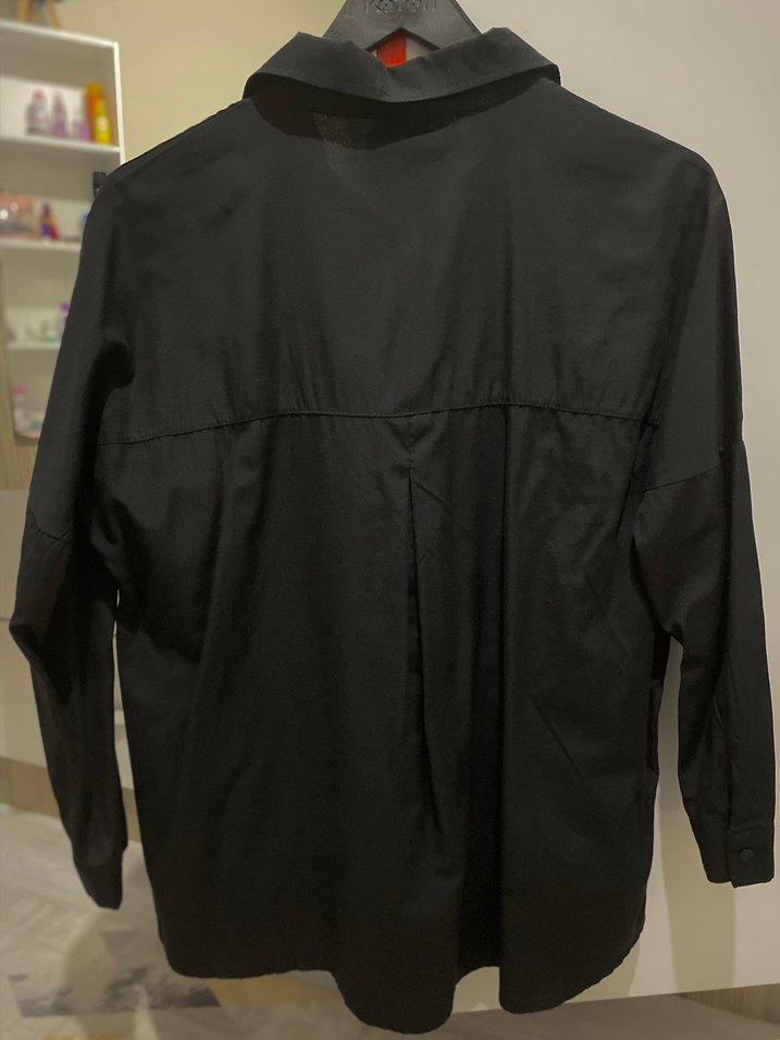 Düğmeli Siyah Keten Gömlek - Görsel 2