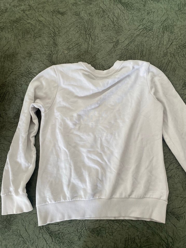 Beyaz, uzun kollu, baskılı kadın sweatshirt - Görsel 2