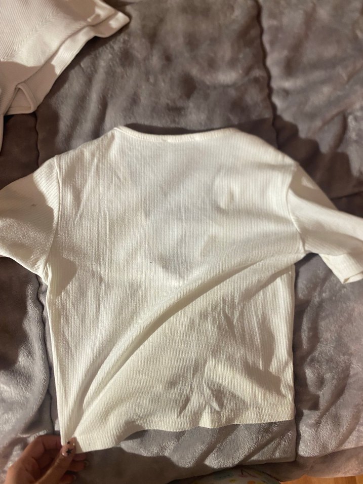 Beyaz V Yaka Bağcıklı Crop Top - Görsel 3