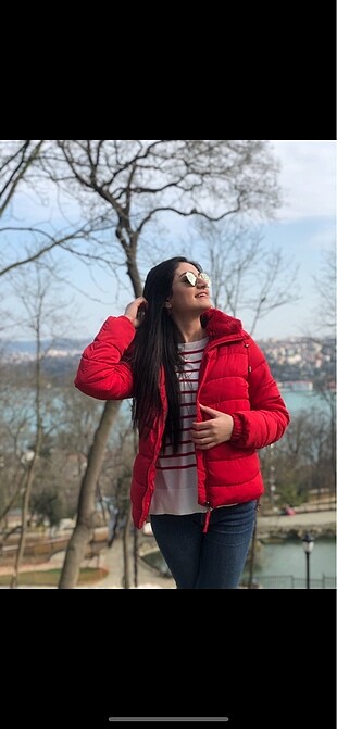 Kırmızı bershka mont
