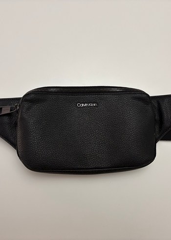 Calvin Klein Siyah Deri Gorunumlu Bel Cantasi