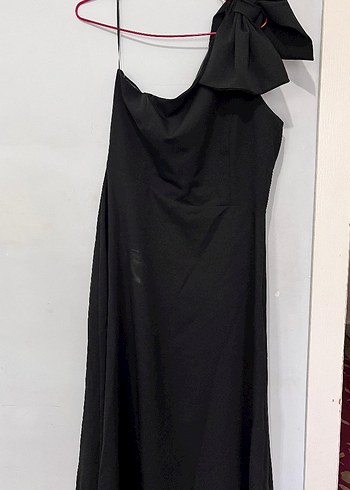 Tek Omuzlu Siyah Midi Elbise - Görsel 3