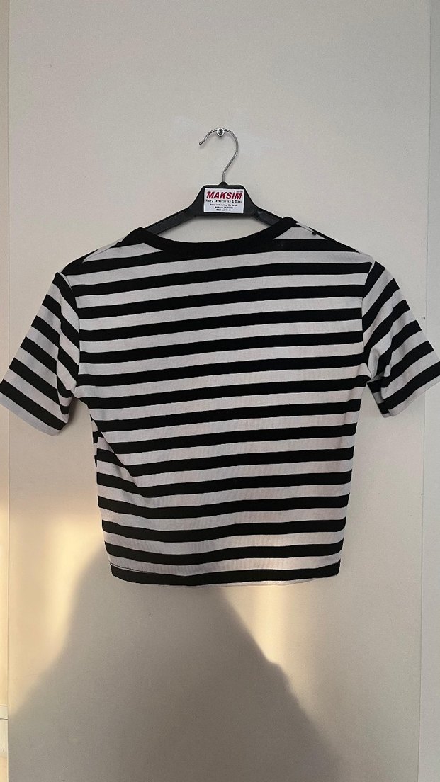 Beyaz Çizgili Kısa Kollu Tişört - Görsel 3