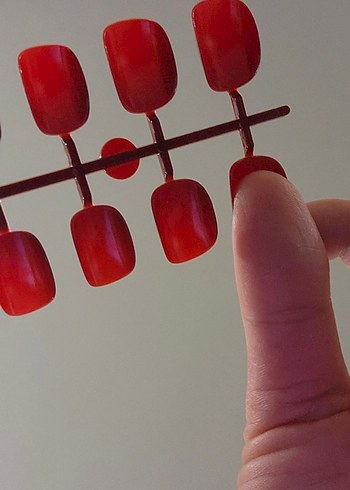 24'lu Bordo Kisa Takma Tirnak - Görsel 4