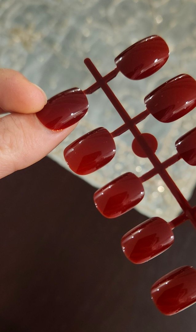 24'lu Bordo Kisa Takma Tirnak - Görsel 3