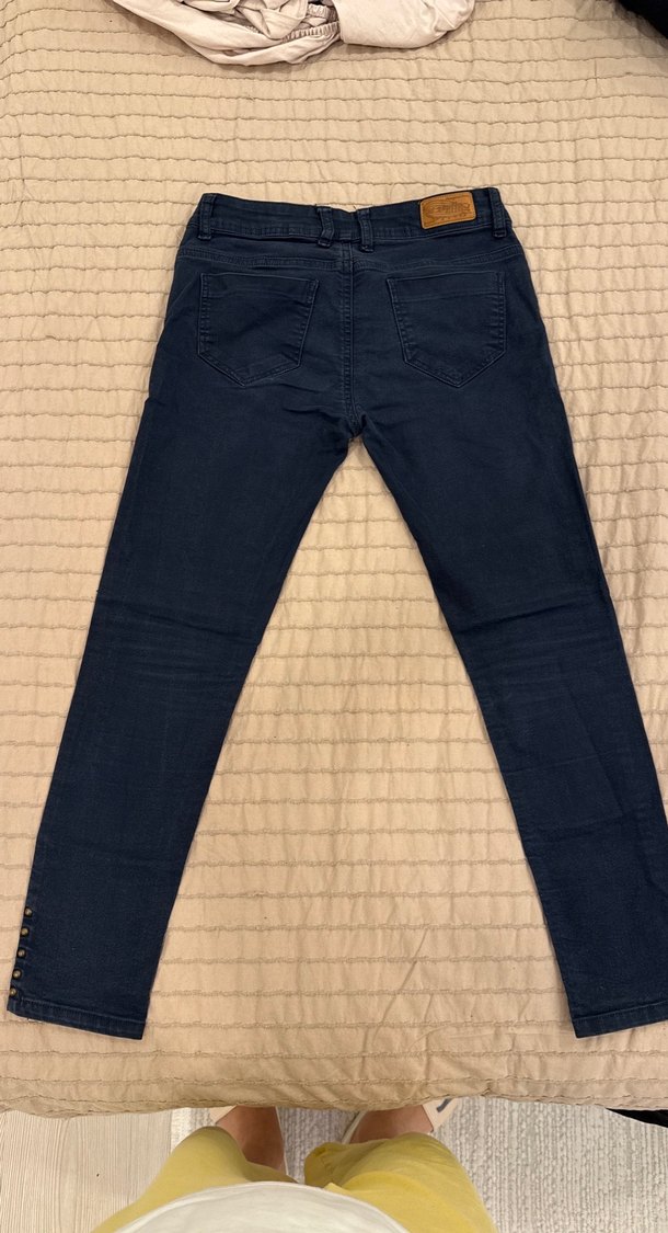 Düğmeli Koyu Mavi Kadın Denim Pantolon - Görsel 4