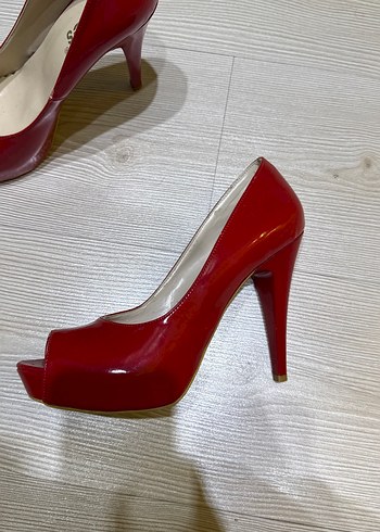 Kadın Parlak Kırmızı Stiletto Topuklu Ayakkabı - Görsel 2
