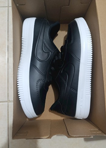 Siyah Bağcıklı Kadın Spor Ayakkabı - Görsel 2