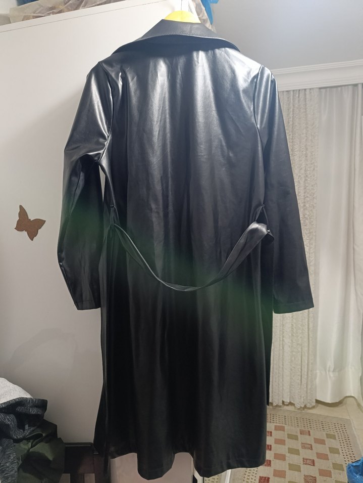 Siyah Deri Uzun Goth Kadın Kaban - Görsel 3