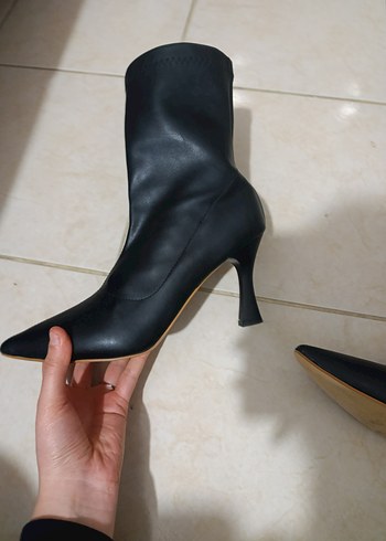 Siyah Cilt Orta Topuklu (8 cm) Deri Stiletto Streç Bot - Görsel 4