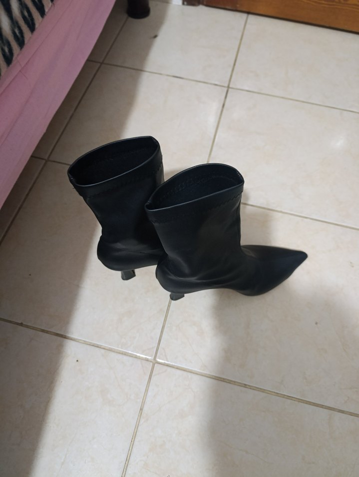 Siyah Cilt Orta Topuklu (8 cm) Deri Stiletto Streç Bot - Görsel 2