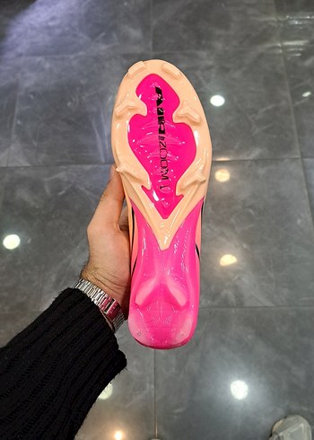 Renkli Pembe Nike Erkek Futbol Kramponu - Görsel 5