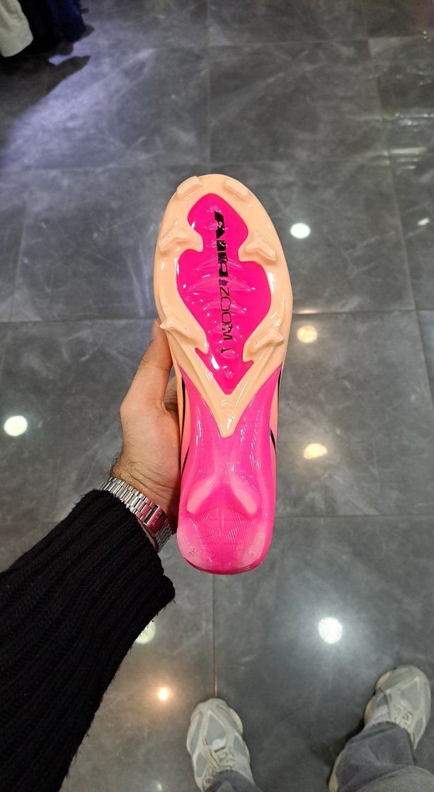 Renkli Pembe Nike Erkek Futbol Kramponu - Görsel 5