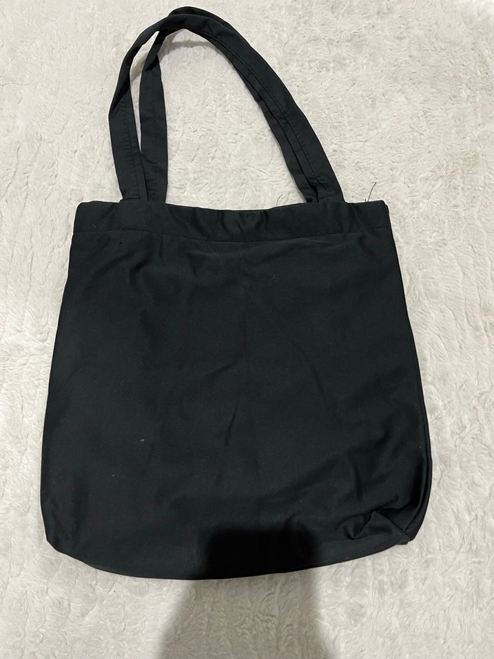 Siyah çanta - Görsel 3