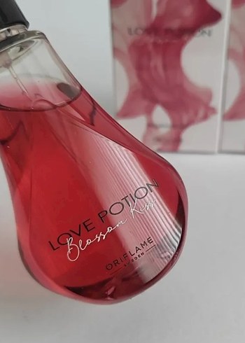 Oriflame Love Potion Kadın Parfümü sprey - Görsel 3
