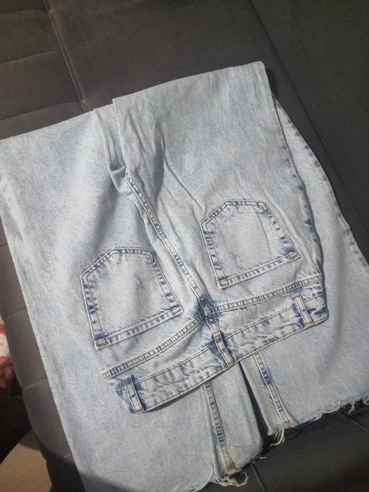 Yırtık model kot pantolon - Görsel 3