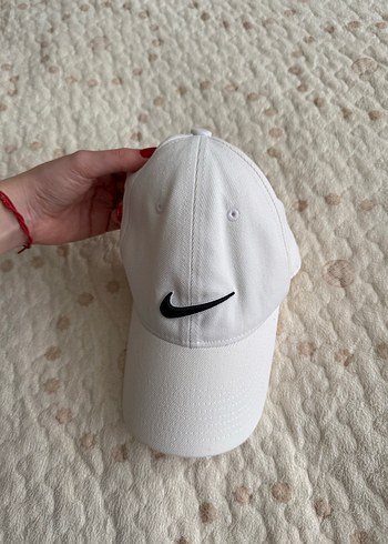 Nike Beyaz Sapka