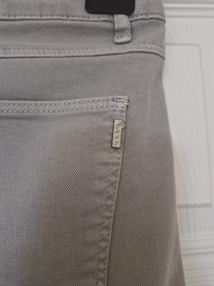 Gri Düğmeli Rahat Kadın Kot Pantolon - Görsel 3