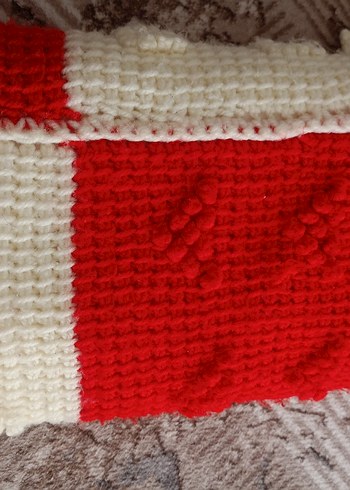 Kırmızı Beyaz Örgü Bebek Battaniyesi - Görsel 6