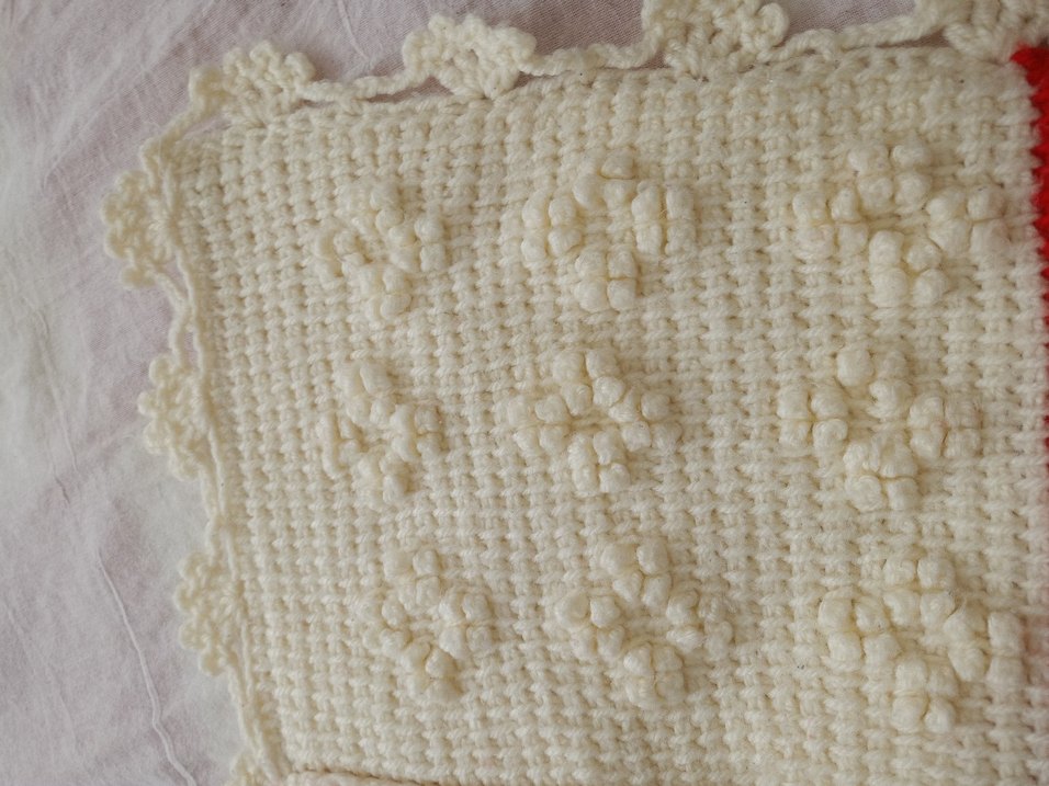 Kırmızı Beyaz Örgü Bebek Battaniyesi - Görsel 5
