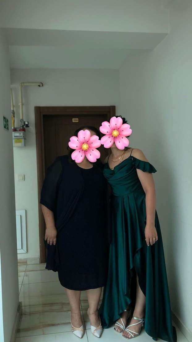 Zümrüt yeşili Drapeli Straplez Midi Abiye - Görsel 2