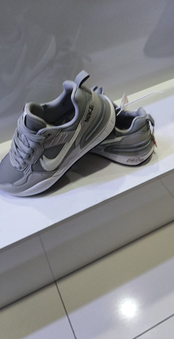 Gri Erkek Nike Spor Ayakkabı - Görsel 2