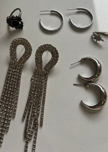 Gümüş rengi Küpeler ve yüzük - Görsel 2