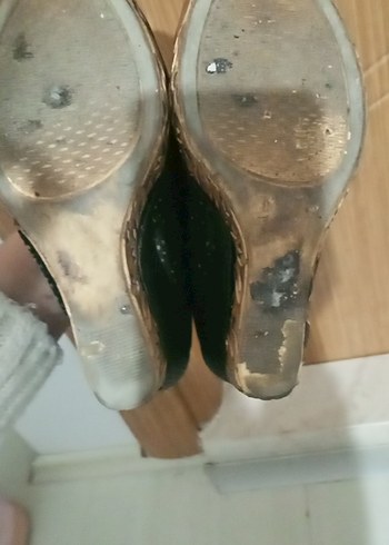 Yeşil Nakışlı Süet Dolgu Topuklu Kadın Ayakkabı - Görsel 2