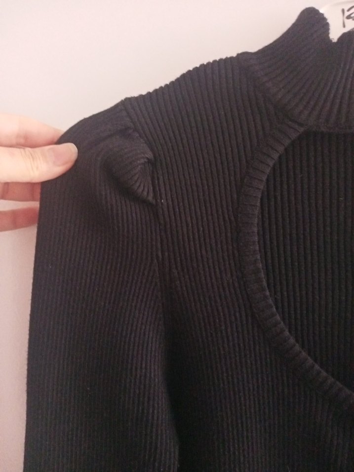 Düğmeli Siyah Gotik Yüksek Yaka Kadın Kazak - Görsel 3