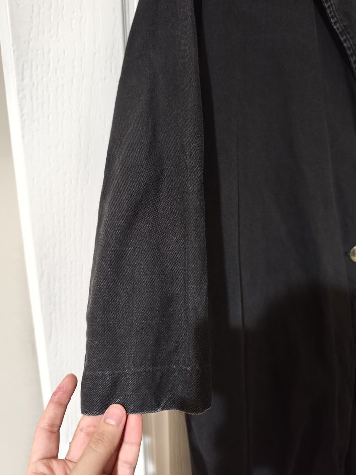 Düğmeli Siyah taşlanmış kot trençkot - Görsel 3