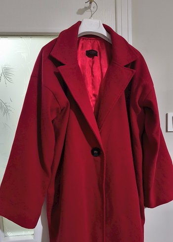 Kırmızı Midi Düğmeli Kaban - Görsel 4