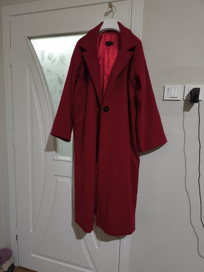 Kırmızı Midi Düğmeli Kaban - Görsel 3