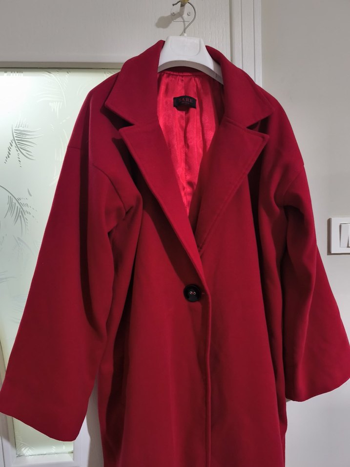 Kırmızı Midi Düğmeli Kaban - Görsel 4