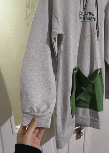 Gri Kapüşonlu Zincir Detaylı Sweatshirt - Görsel 2