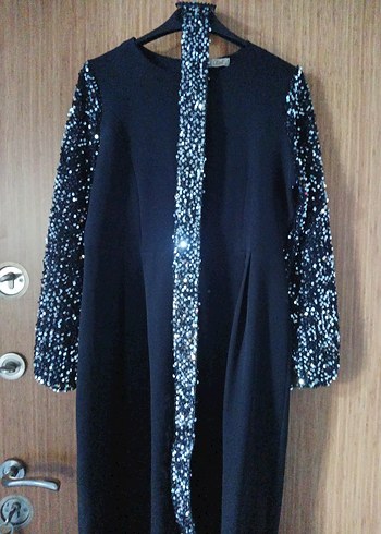 Uzun Siyah Pul İşlemeli Kadın Elbise - Görsel 2