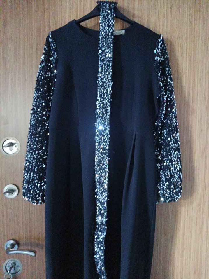 Uzun Siyah Pul İşlemeli Kadın Elbise - Görsel 2