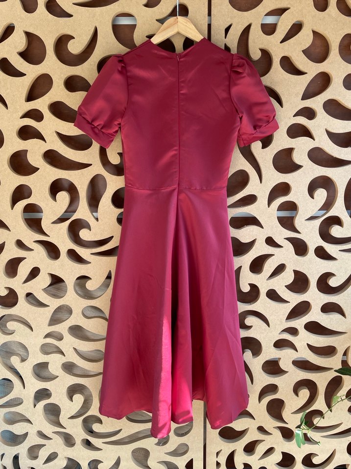 Bordo Kısa Kollu Saten Elbise - Görsel 2